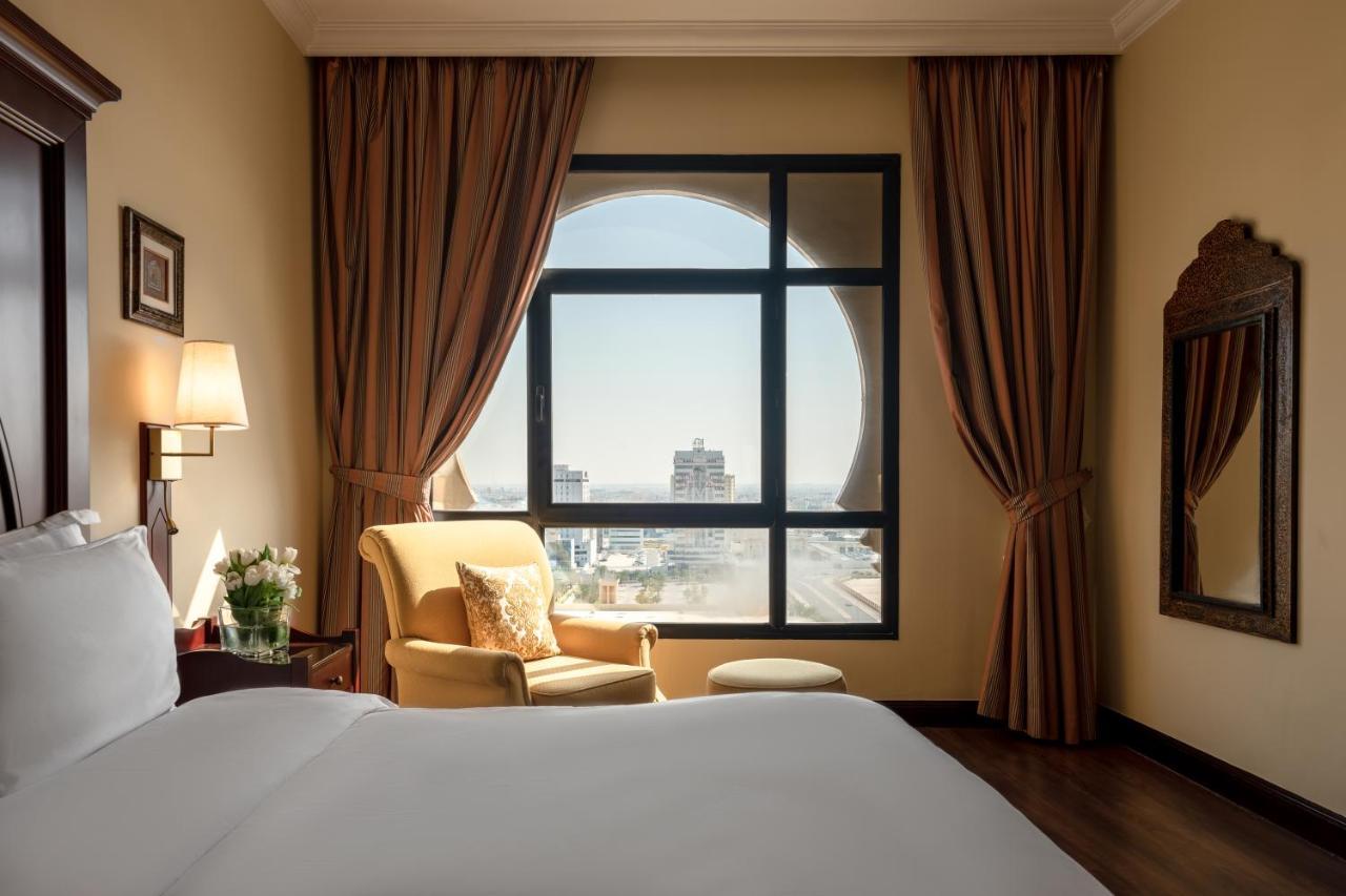 Mercure Grand Hotel Seef - All Suites Manáma Exteriér fotografie
