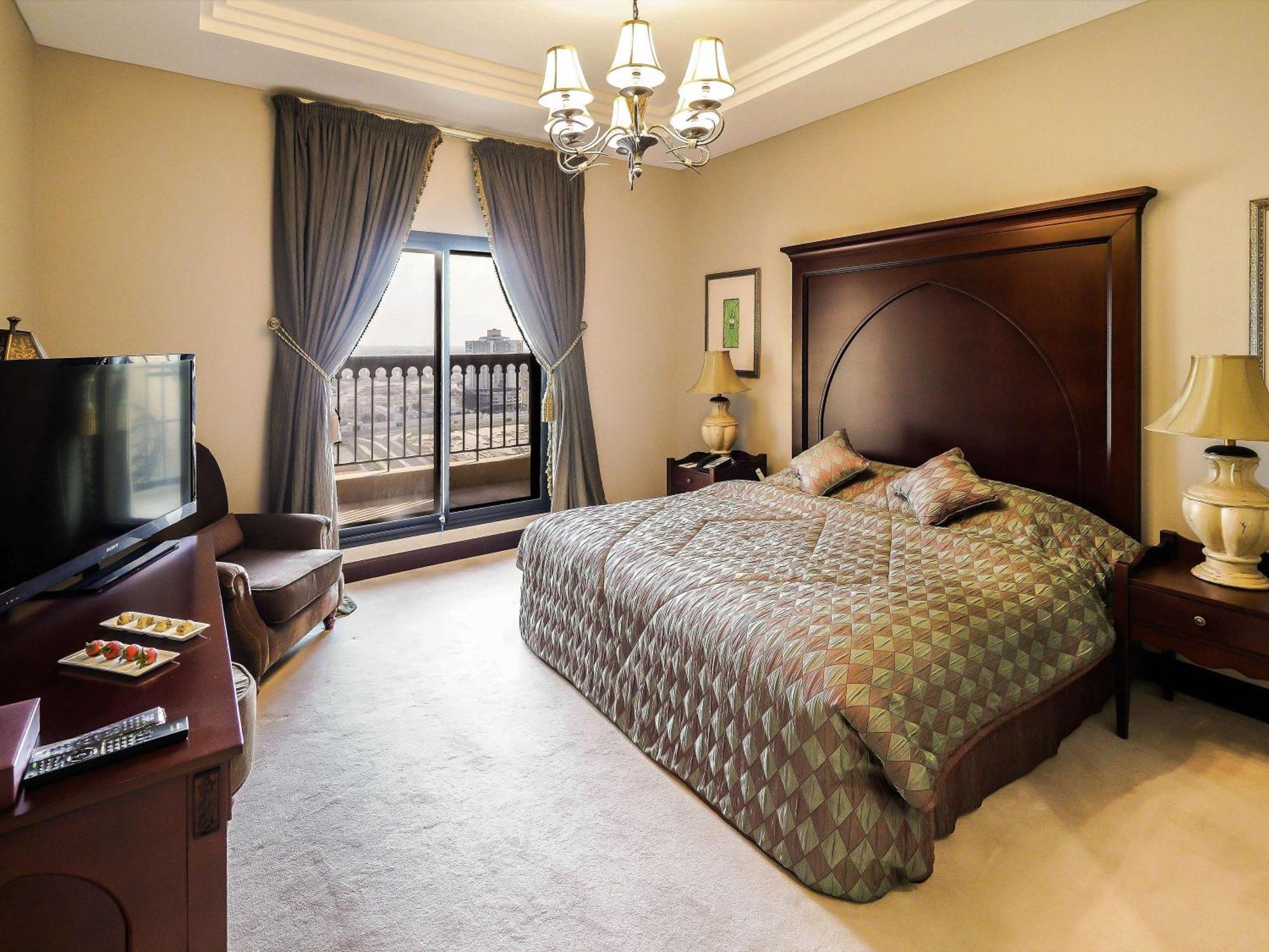 Mercure Grand Hotel Seef - All Suites Manáma Exteriér fotografie