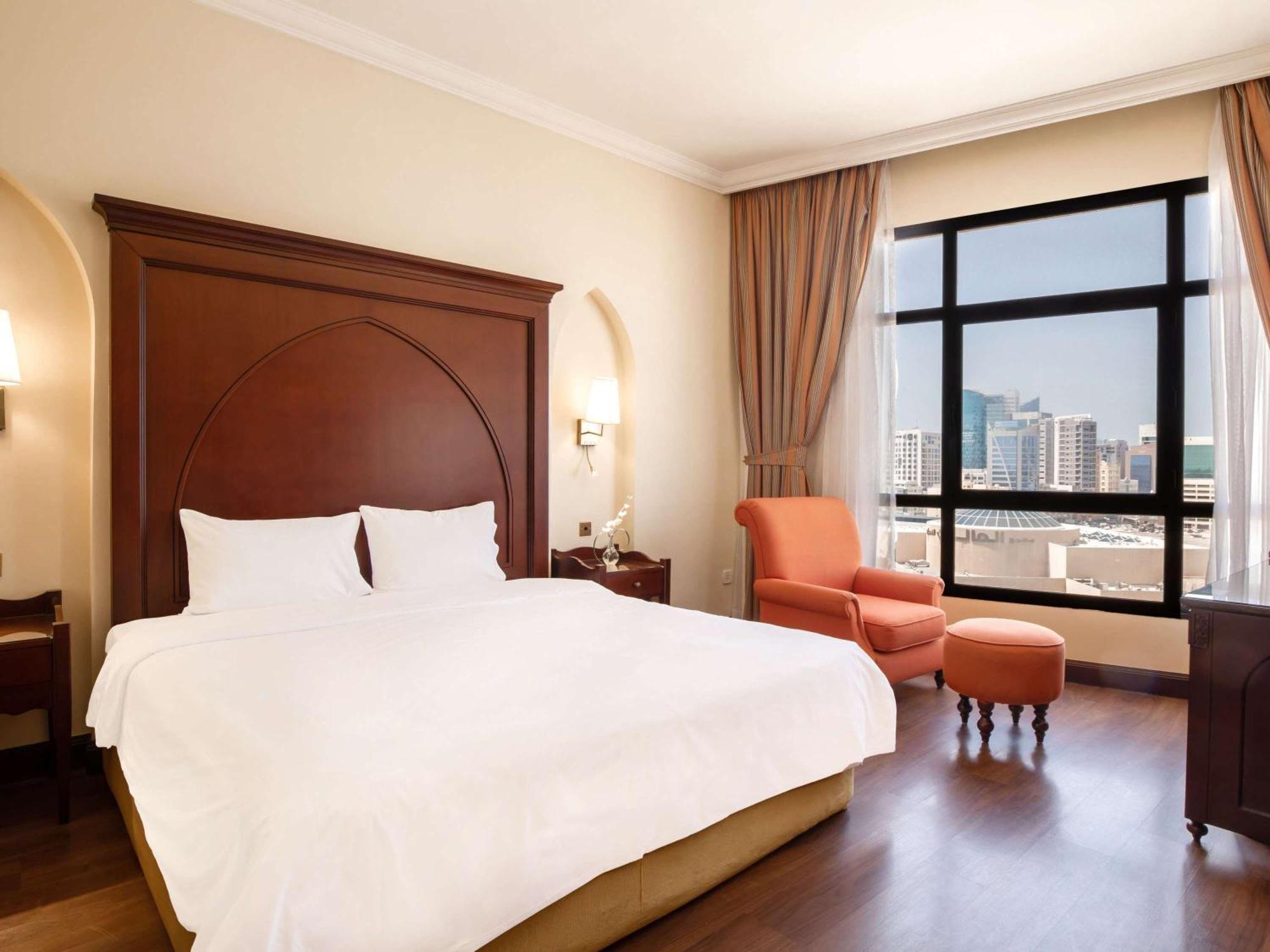 Mercure Grand Hotel Seef - All Suites Manáma Exteriér fotografie